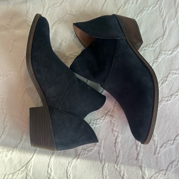Lucky Brand Suede Booties Blue Sz 9 - Picture 3 of 11
